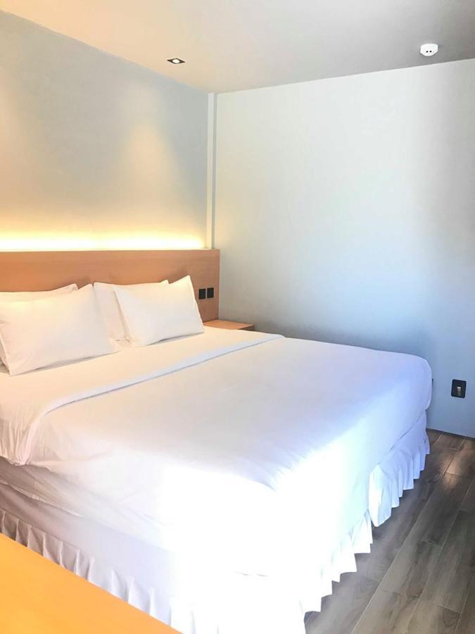 Mayfair Resort Panglao Bagian luar foto